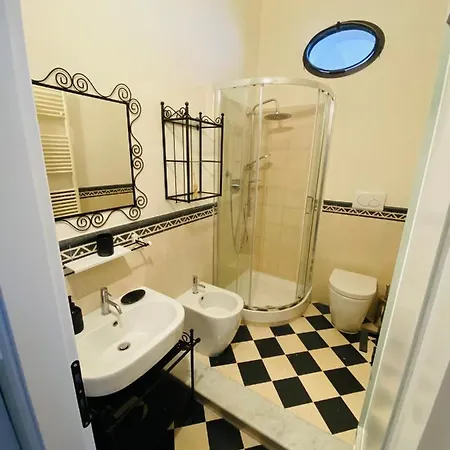 Blom Apartment *