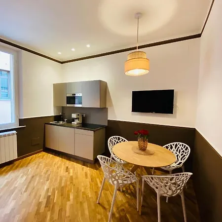 Blom Apartment *